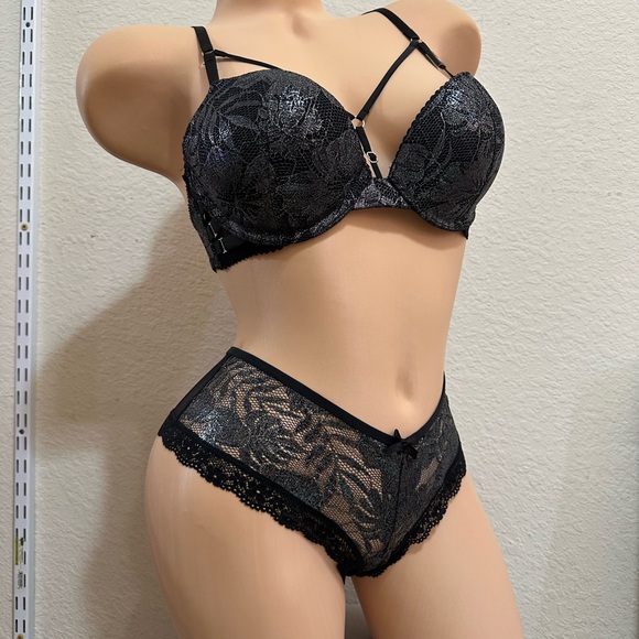34B,S Victoria's Secret Black Lace Bra Set - Picture 1 of 5